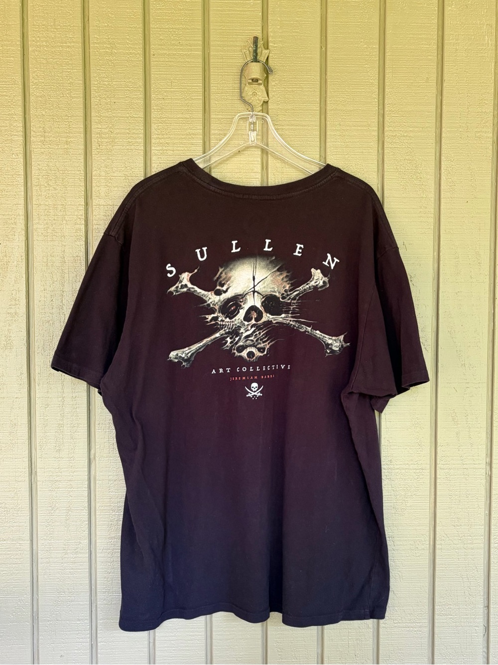 Sullen Art Collective "Piracy" 2XL Jeremiah Barba Artist Series Skull Tee EUC